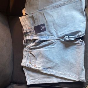 GAP MOM JEANS